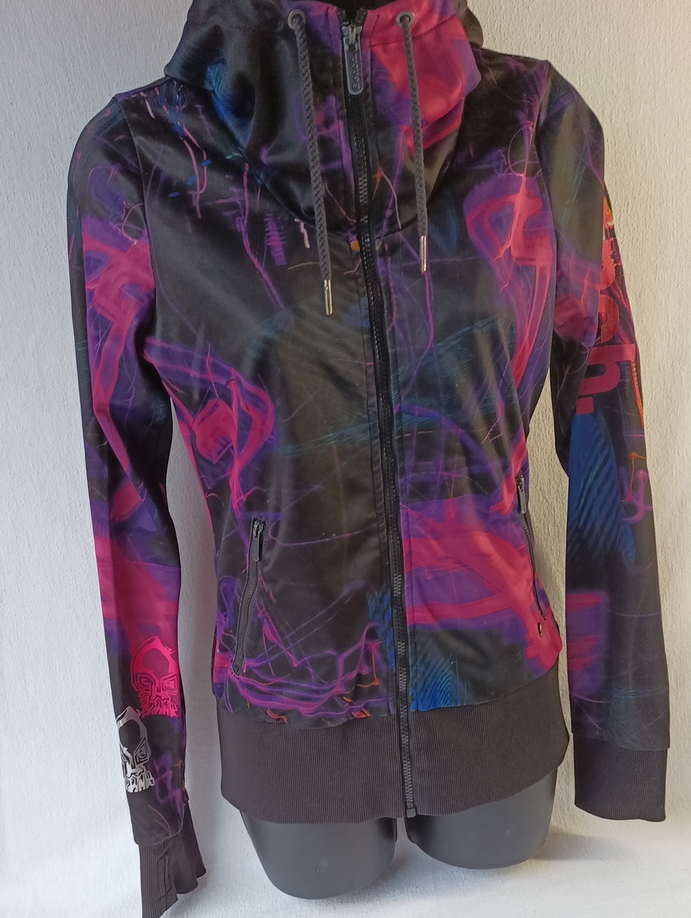 Bench Vintage Black Zip-Up Hoodie with Purple & Pink Graphic Print